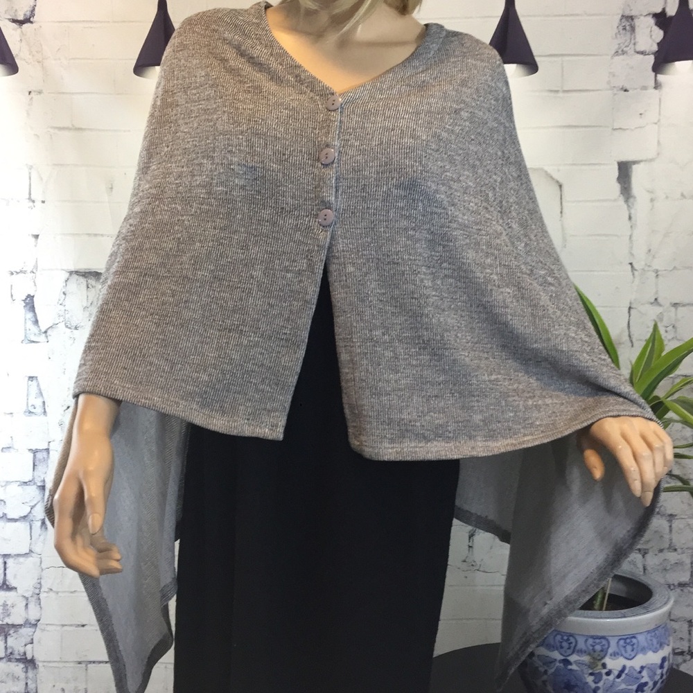 Mickey & Jenny Ribbed Knit 3 Button Poncho
